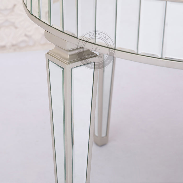 HANAME mirrored cake table Leg Mirror Close up