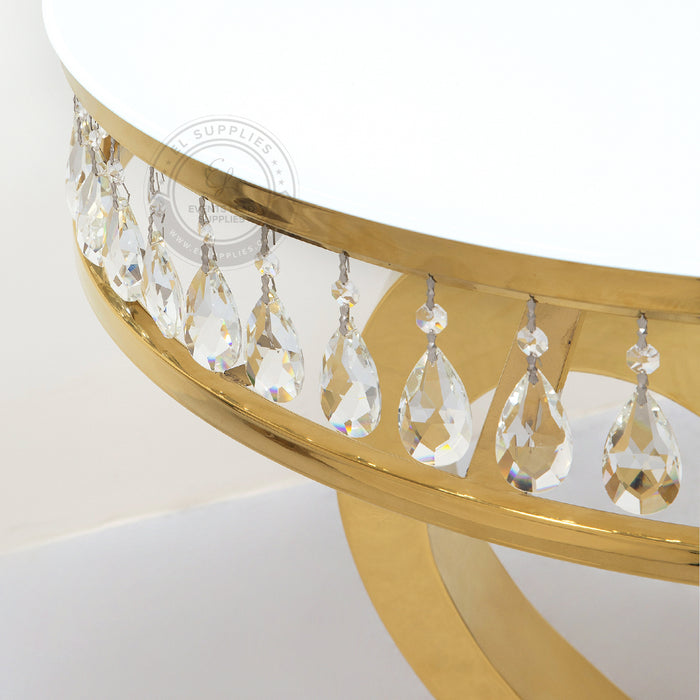 GEMMA HATHOR Heart Shaped Cake Table