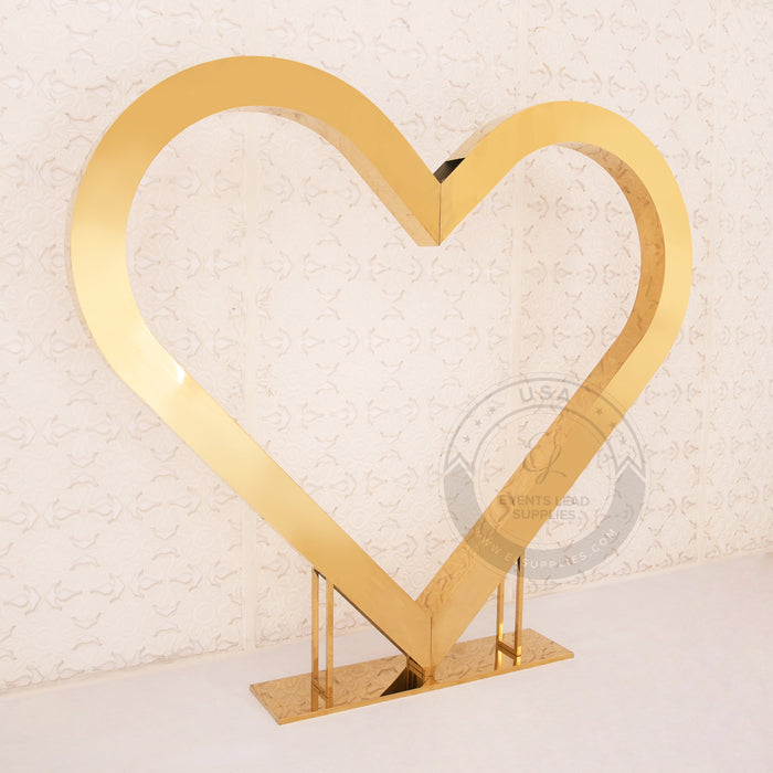 MIUCCIA Heart-Shaped Backdrop